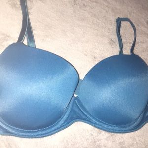 32 C PINK Victoria Secret bra